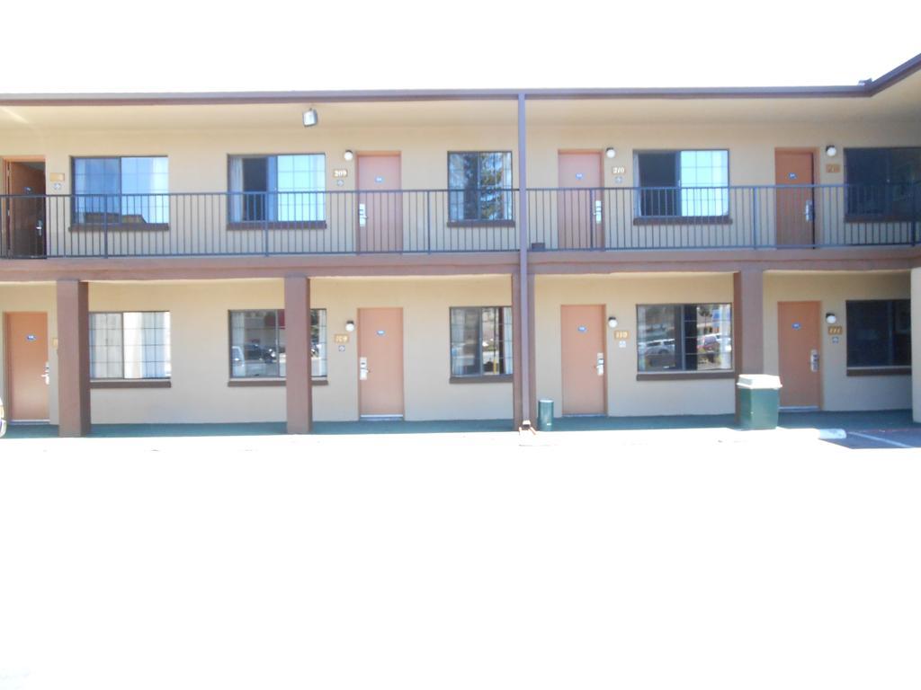Howard Johnson By Wyndham Flagstaff University West Exterior foto